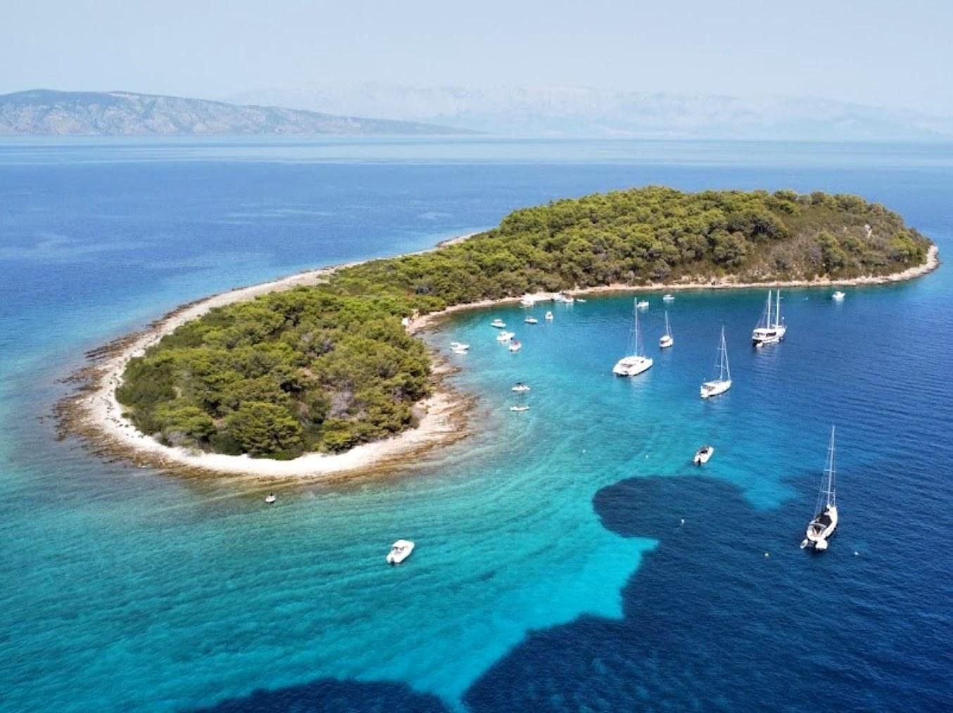 Skrivena uvala idealna za kupanje