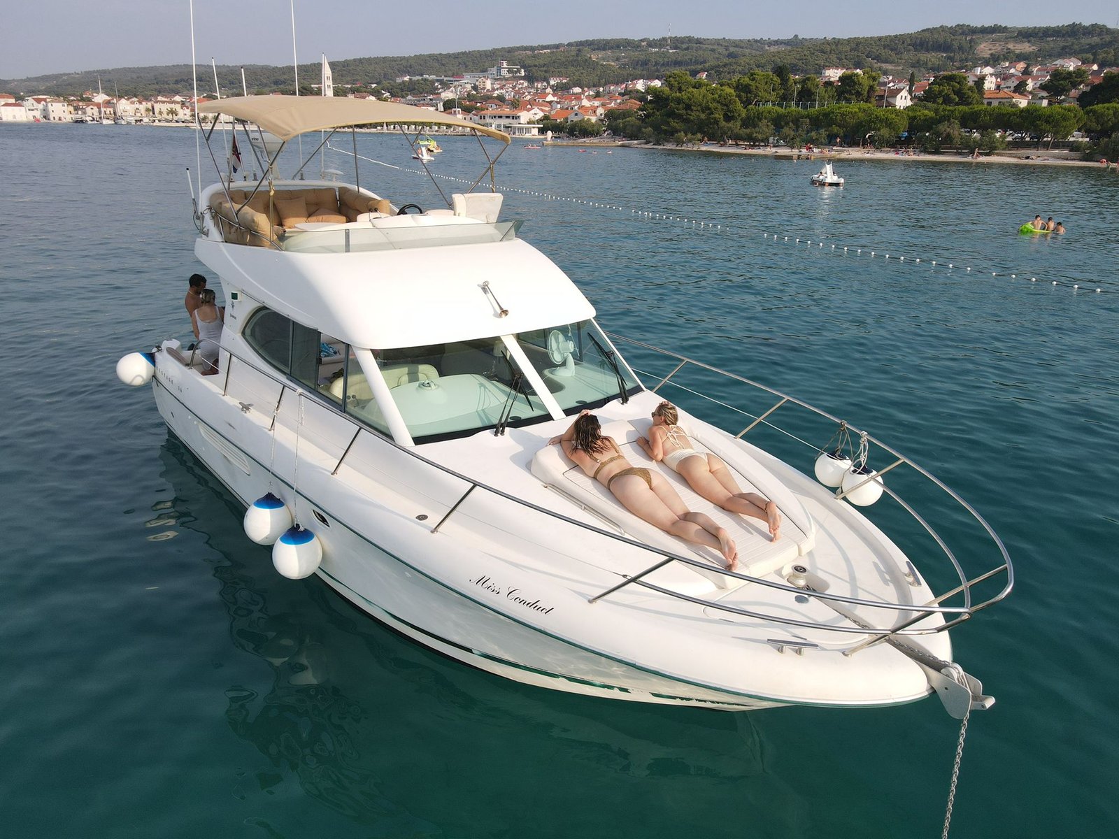 Slika jahte za najam sa skiperom Lady lote